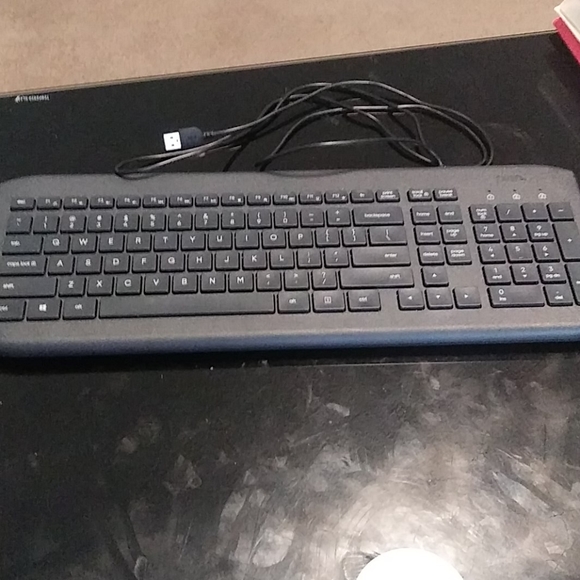 Keyboard - Picture 2 of 4